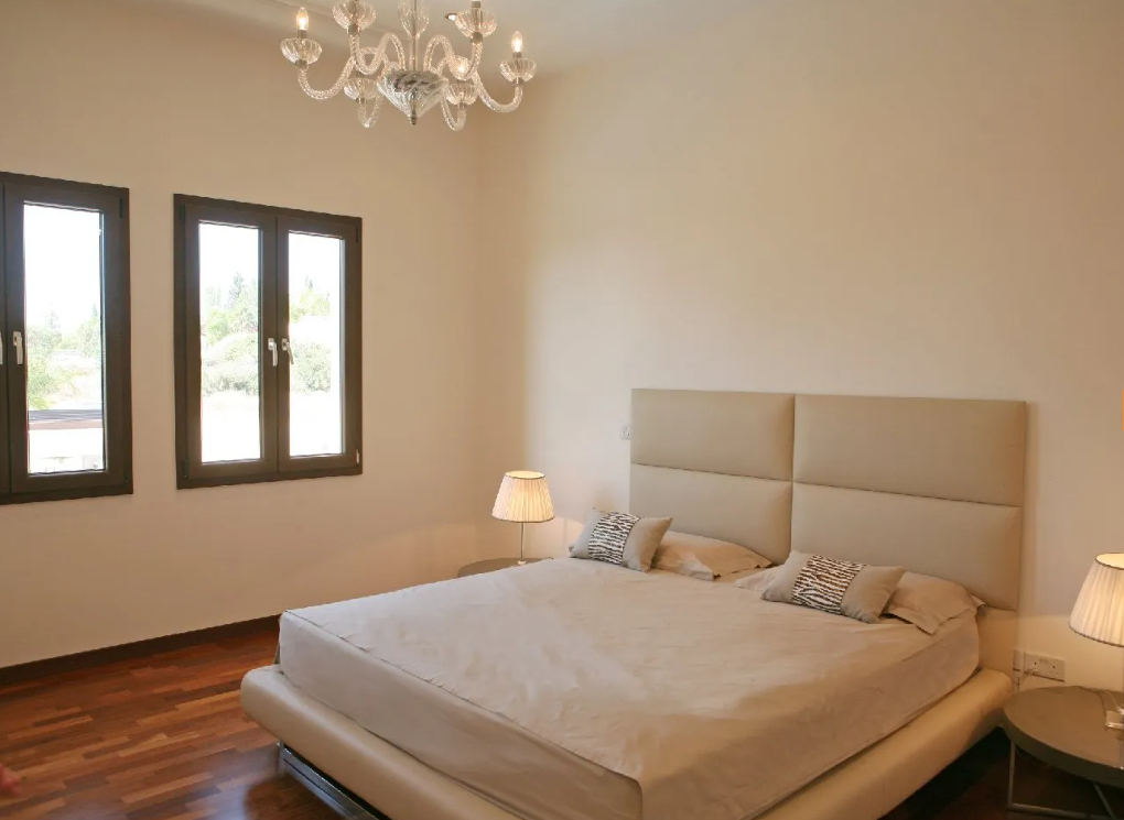 Casa en Mouttagiaka, Chipre, 566 m² - imagen 1