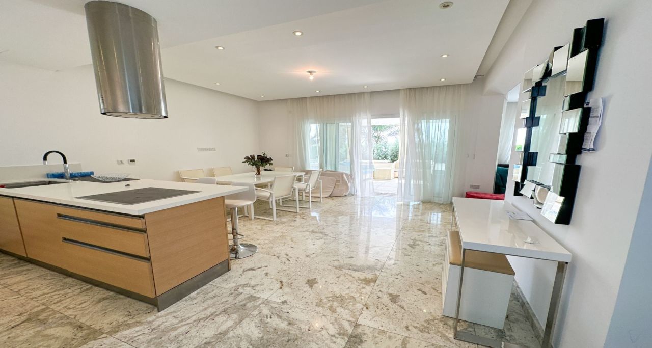 House in Limassol, Cyprus - picture 1
