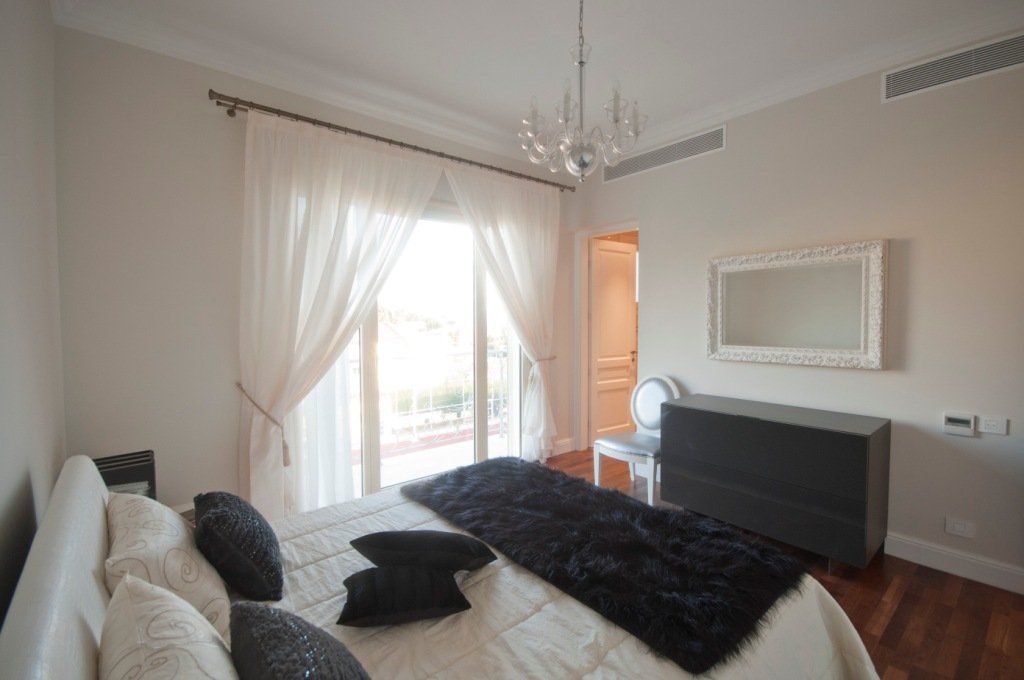 Maison à Agios Tychon, Chypre, 500 m² - image 1