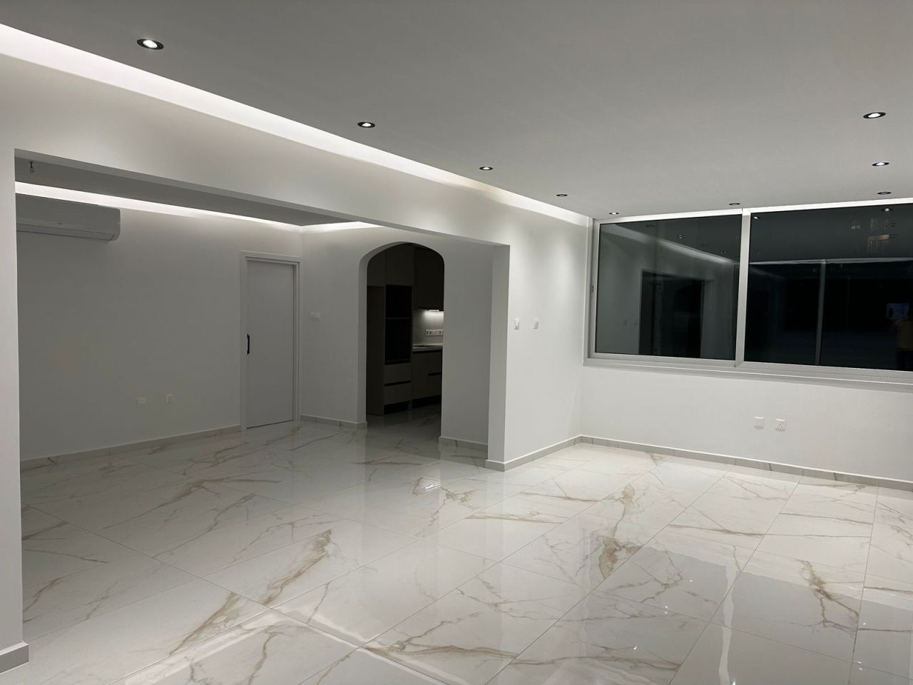 Apartment in Agios Tychon, Cyprus, 172 m² - picture 1