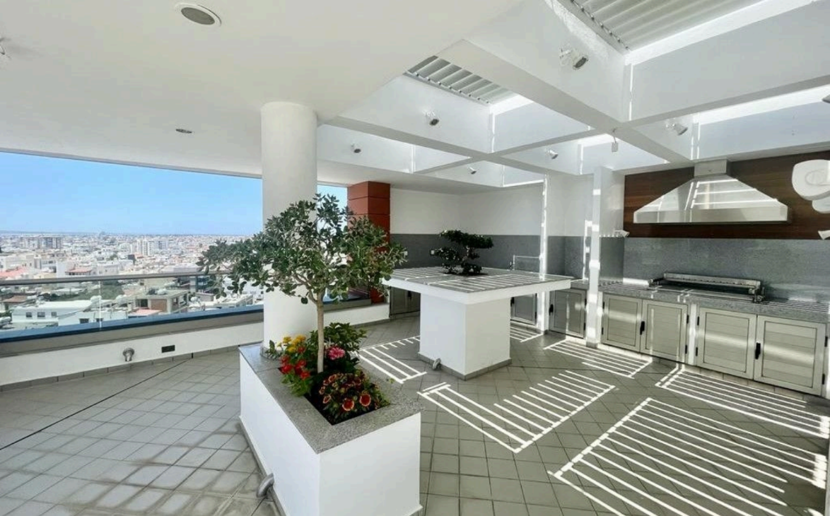 Büro in Mesa Geitonia, Zypern - Foto 1