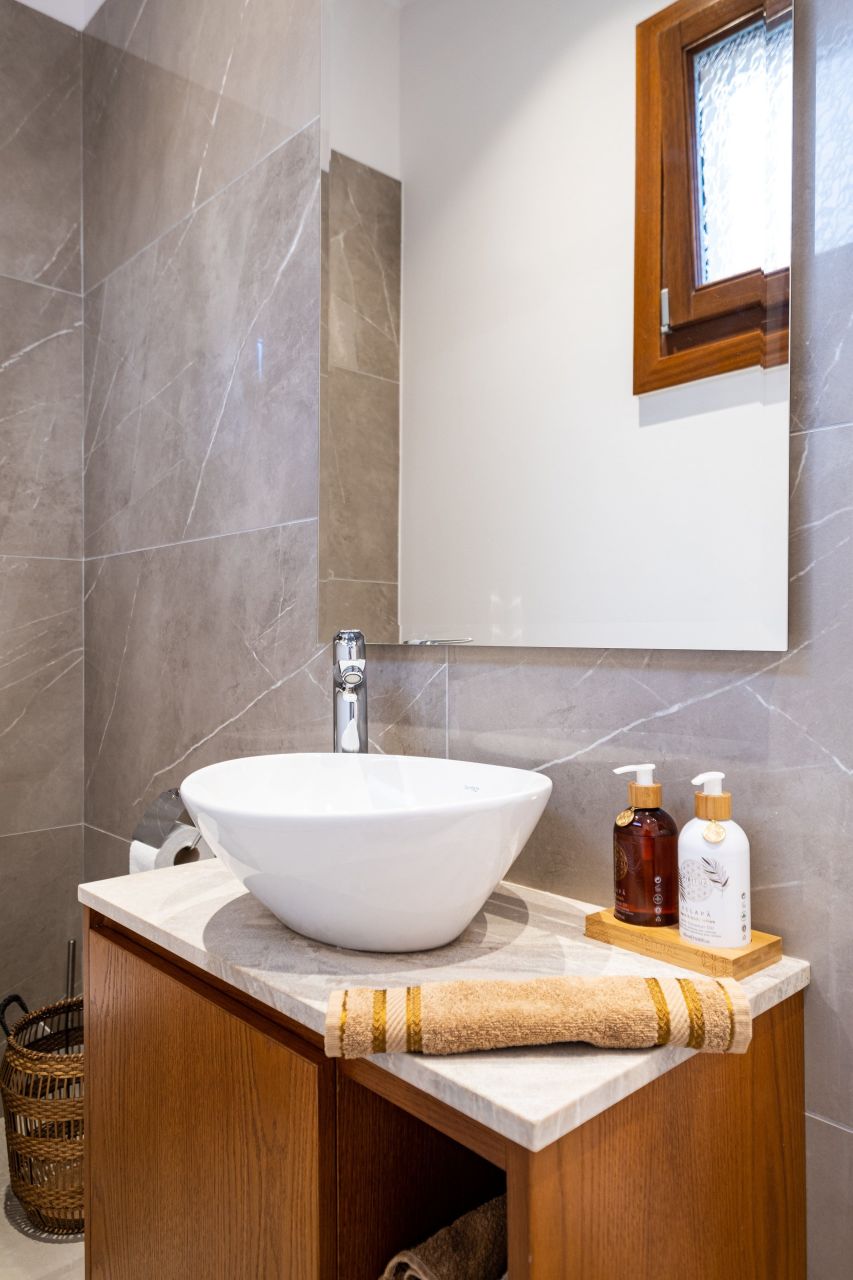 House in Mouttagiaka, Cyprus - picture 5