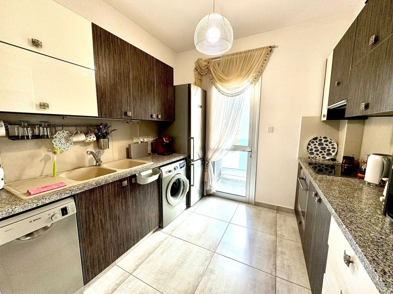 Apartment in Germasogeia, Cyprus, 95 m² - picture 13