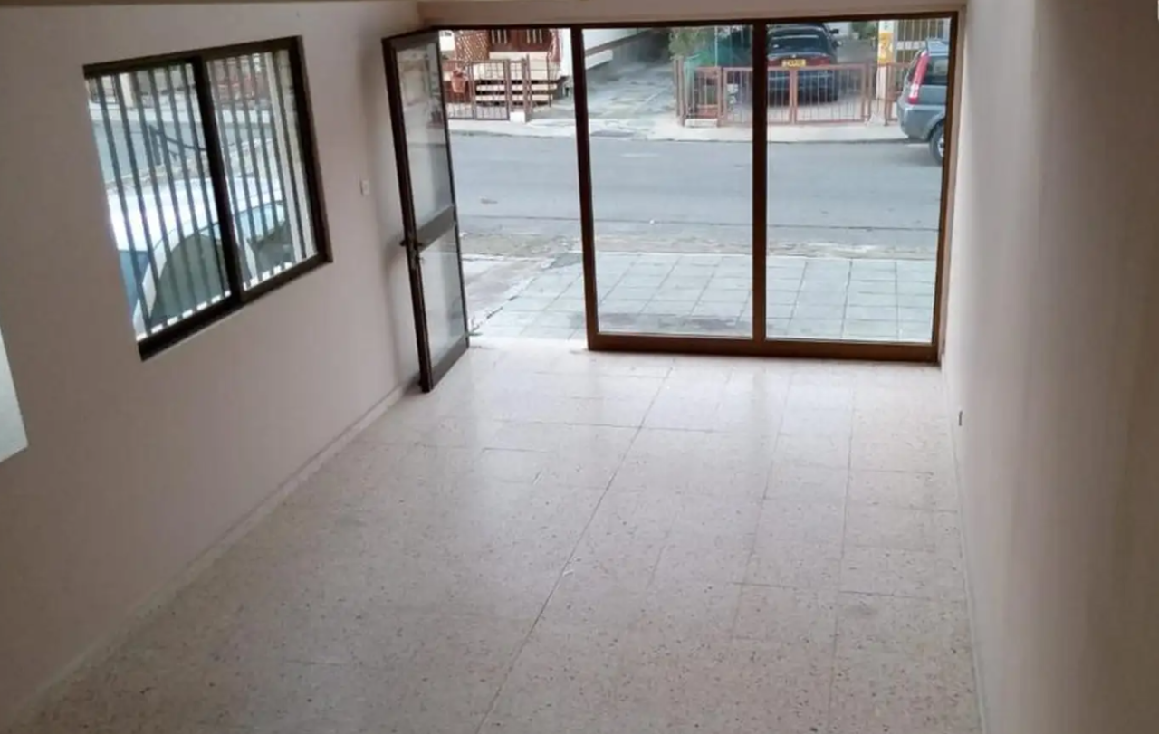 Commercial apartment building in Limassol, Cyprus, 242 m² - picture 14