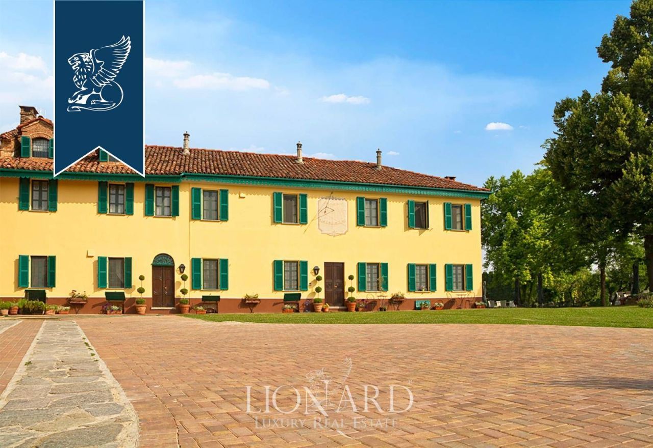 Granja en Asti, Italia, 1 146 m² - imagen 2