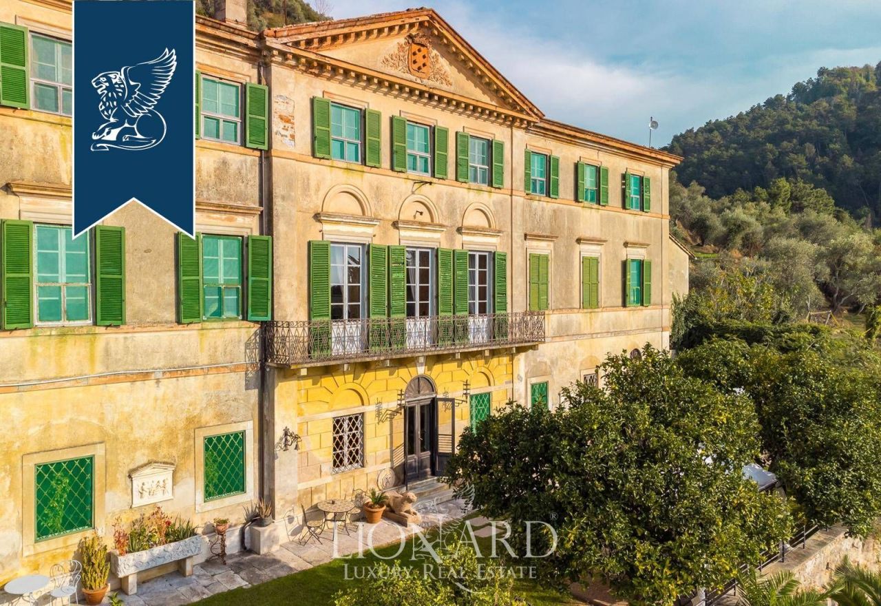 Villa à Camaiore, Italie, 900 m² - image 2