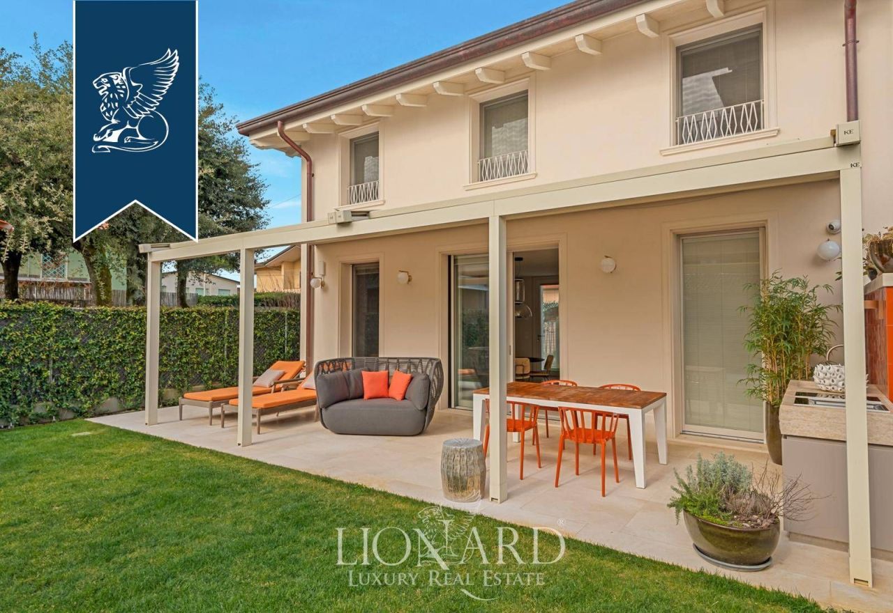 Villa in Pietrasanta, Italy, 200 m² - picture 3