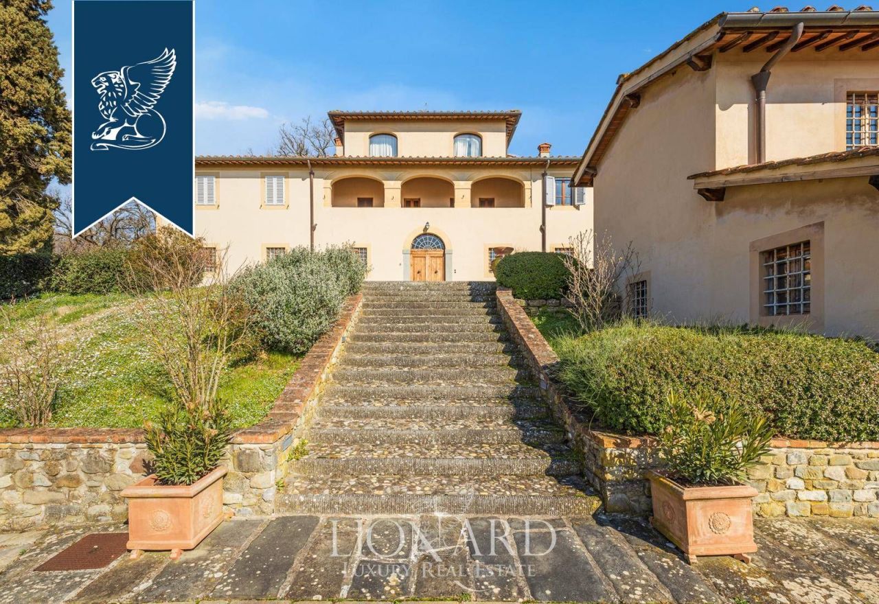 Villa en Arezzo, Italia, 860 m² - imagen 5