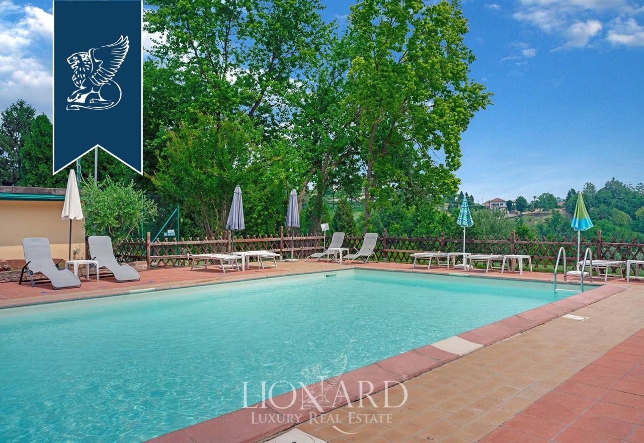 Granja en Asti, Italia, 1 146 m² - imagen 6