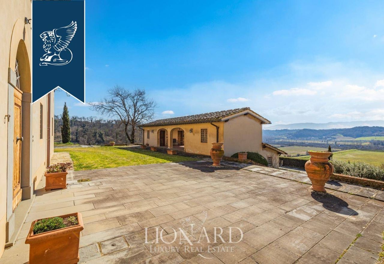 Villa en Arezzo, Italia, 860 m² - imagen 8