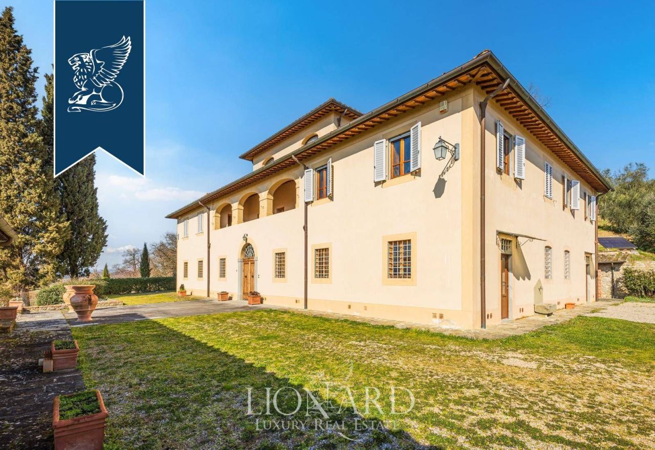 Villa en Arezzo, Italia, 860 m² - imagen 9