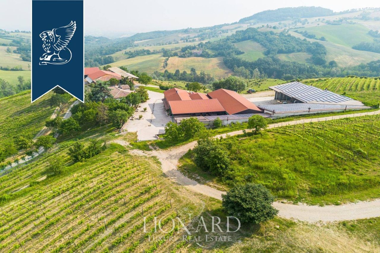 Villa a Piacenza, Italia, 3 000 m² - foto 10