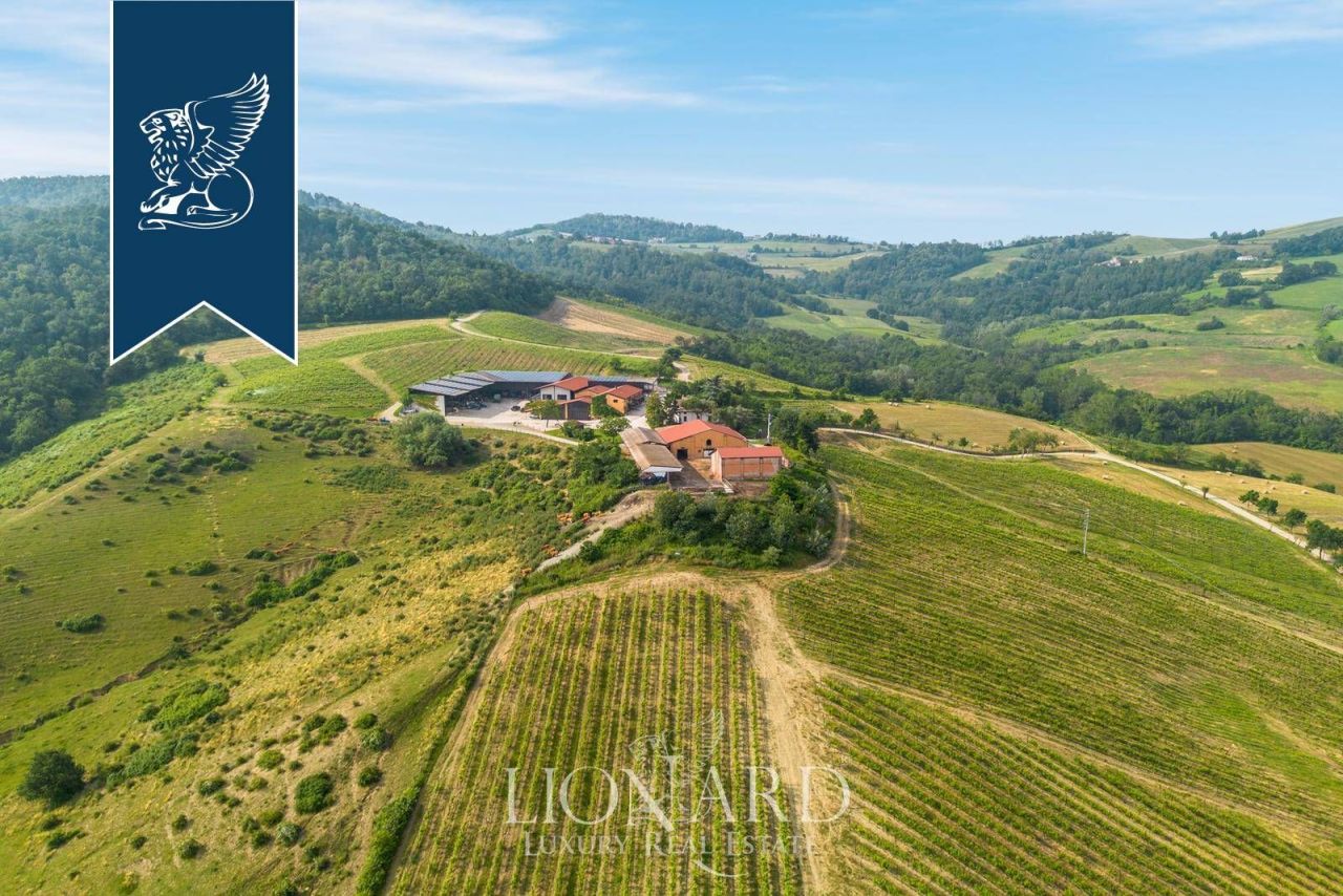 Villa a Piacenza, Italia, 3 000 m² - foto 11