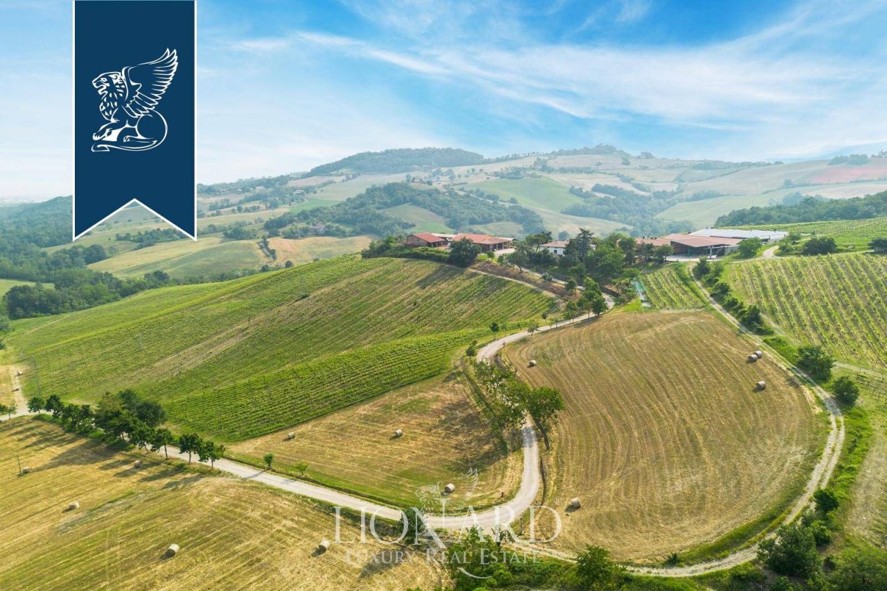 Villa a Piacenza, Italia, 3 000 m² - foto 12