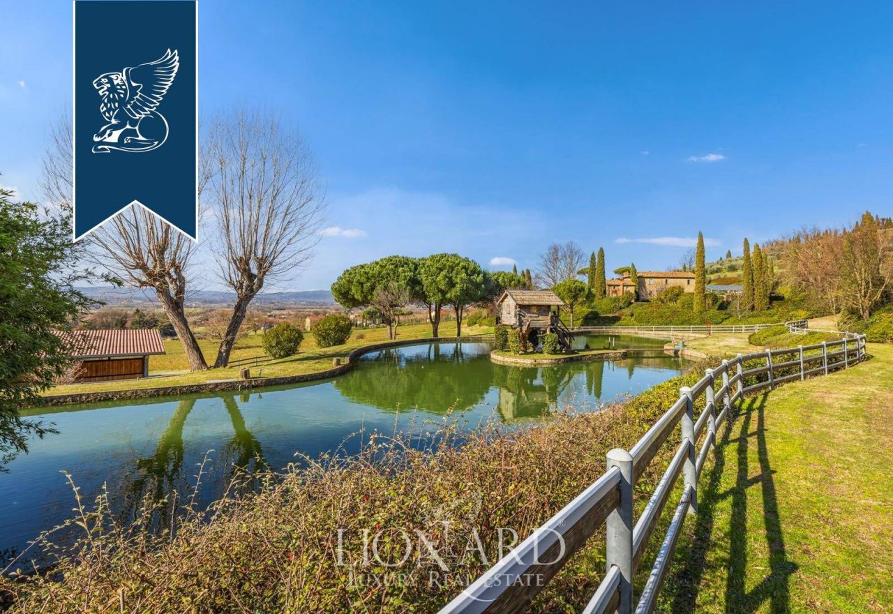 Villa in Arezzo, Italy, 1 000 m² - picture 13