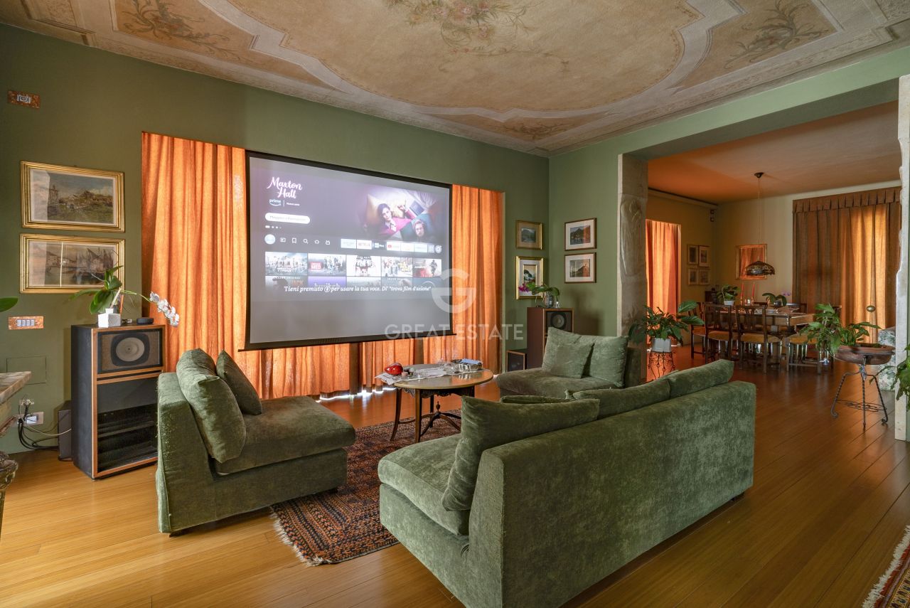 Villa en Como, Italia, 751.85 m² - imagen 13