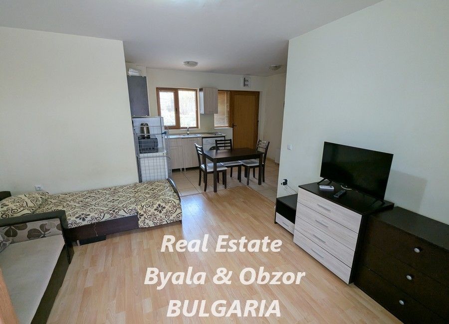 Studio à Byala, Bulgarie, 45 m² - image 1