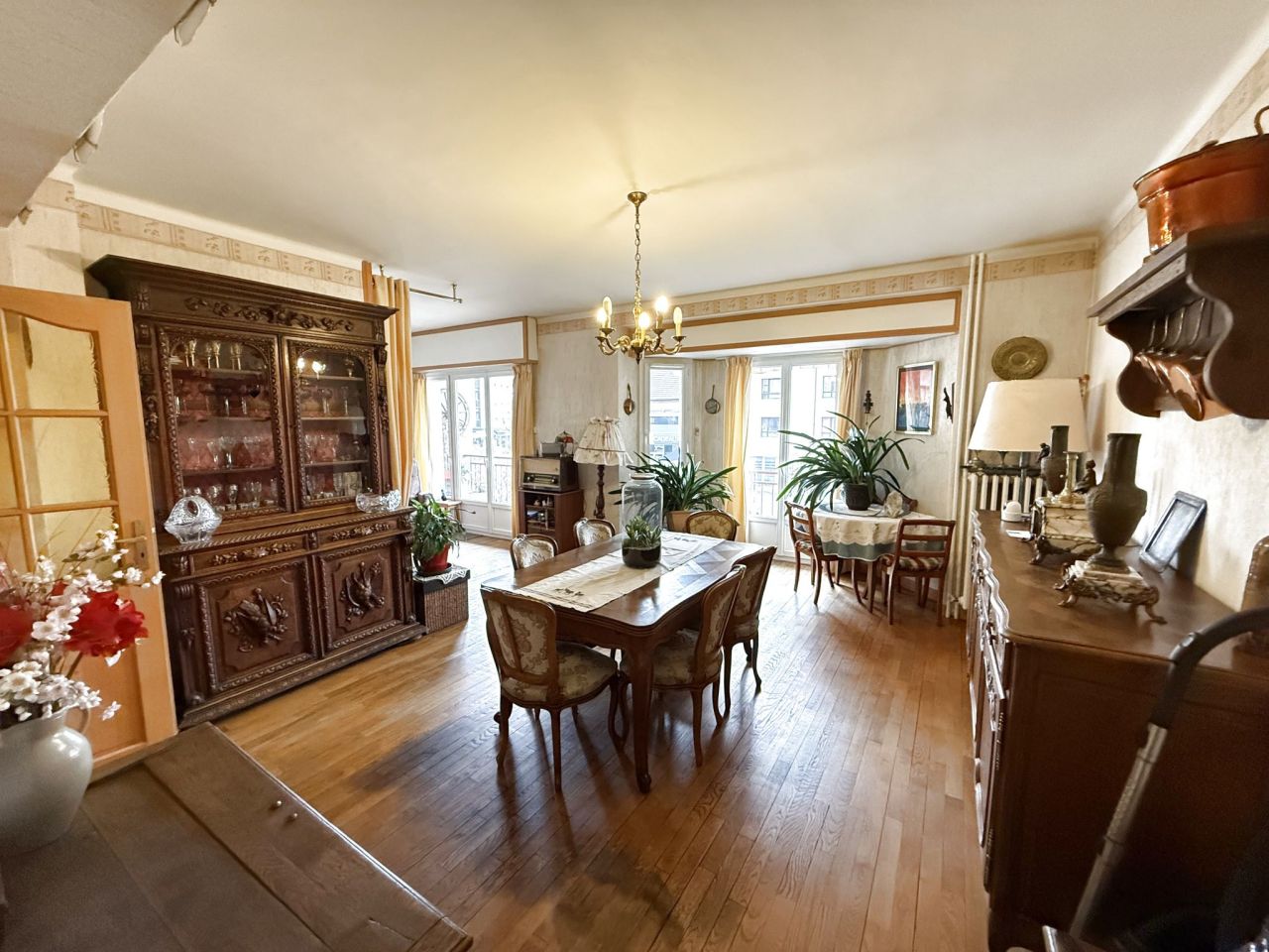 Apartamento en Evian-les-Bains, Francia, 101 m² - imagen 1