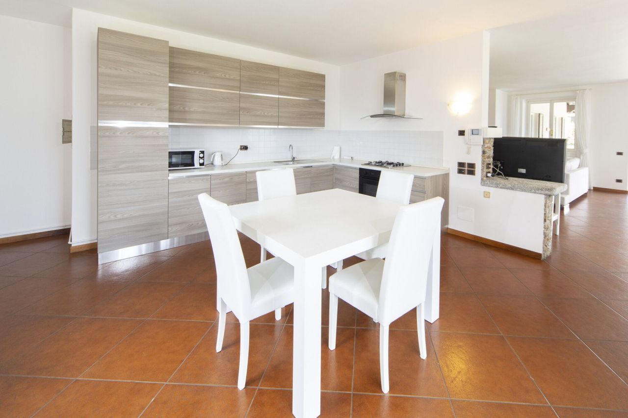 Villa on Lake Como, Italy, 250 m² - picture 8