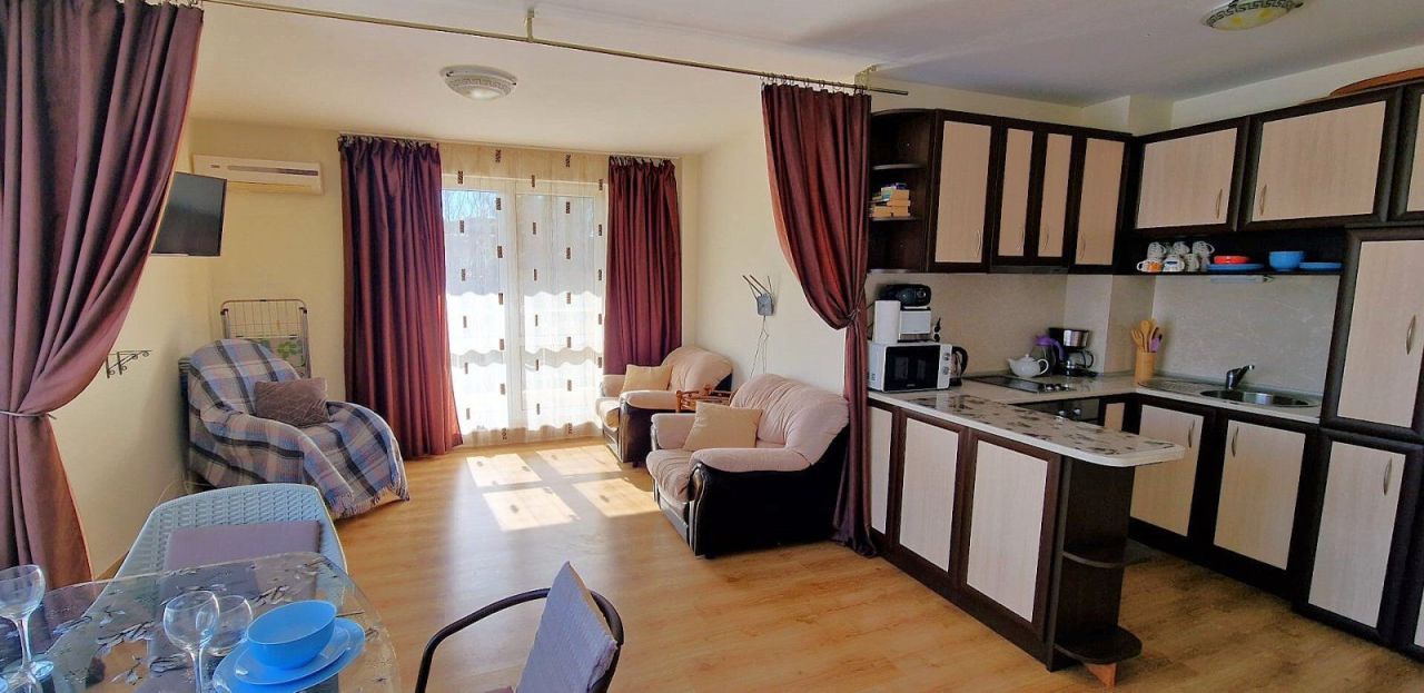 Appartement à Slantchev Briag, Bulgarie, 106 m² - image 1