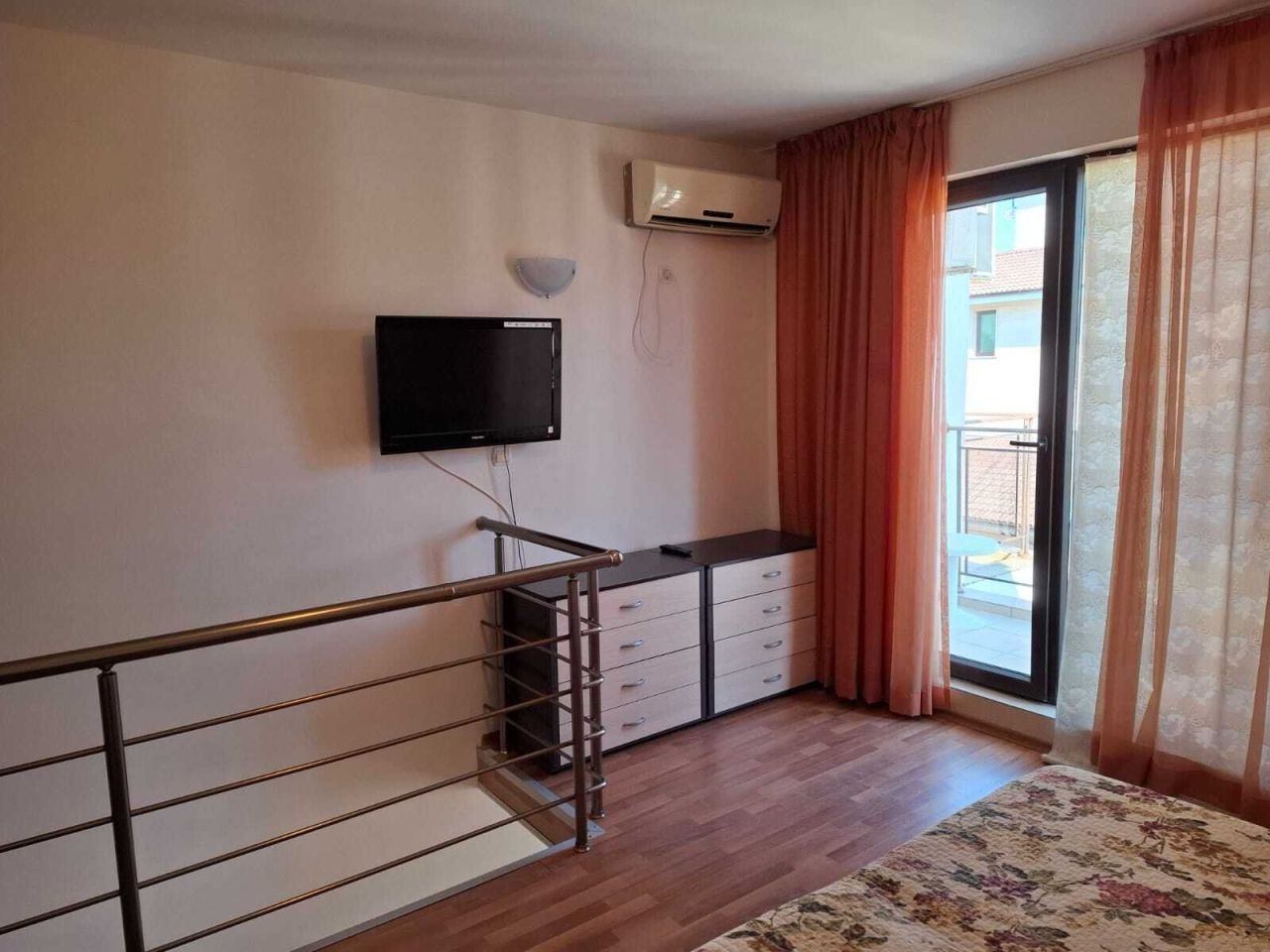 Appartement à Slantchev Briag, Bulgarie, 75 m² - image 1