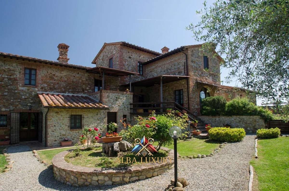 Villa Via Camparca, Italy, 600 m² - picture 1