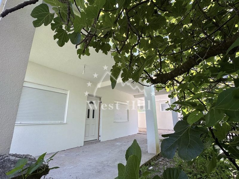 Haus in Utjeha, Montenegro, 80 m² - Foto 1