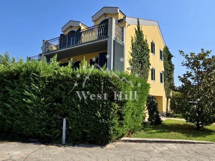 House in Lastva, Montenegro, 174 m² - picture 1