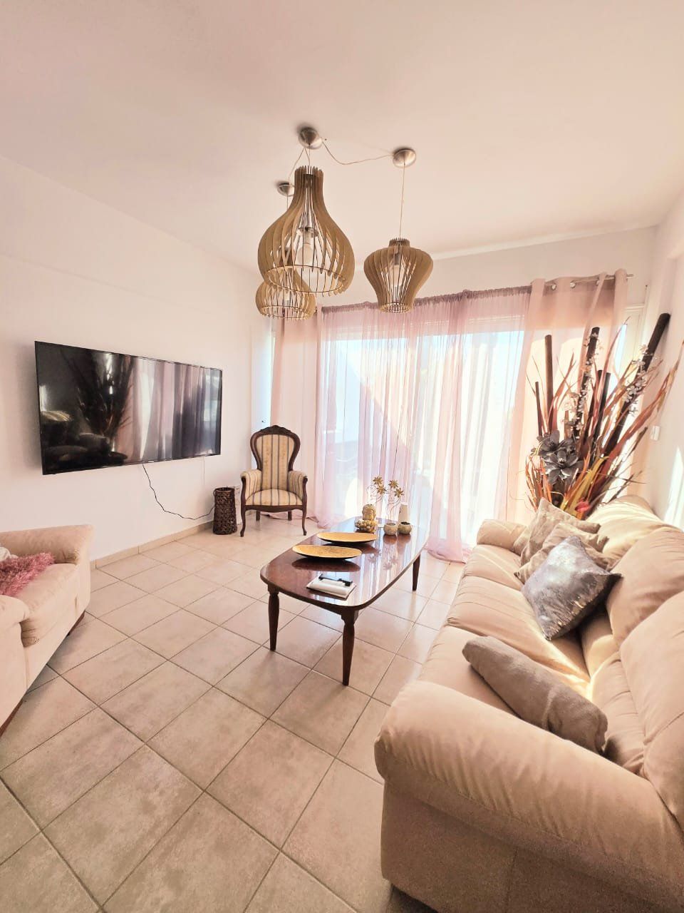 Apartment in Agios Tychon, Cyprus - picture 1