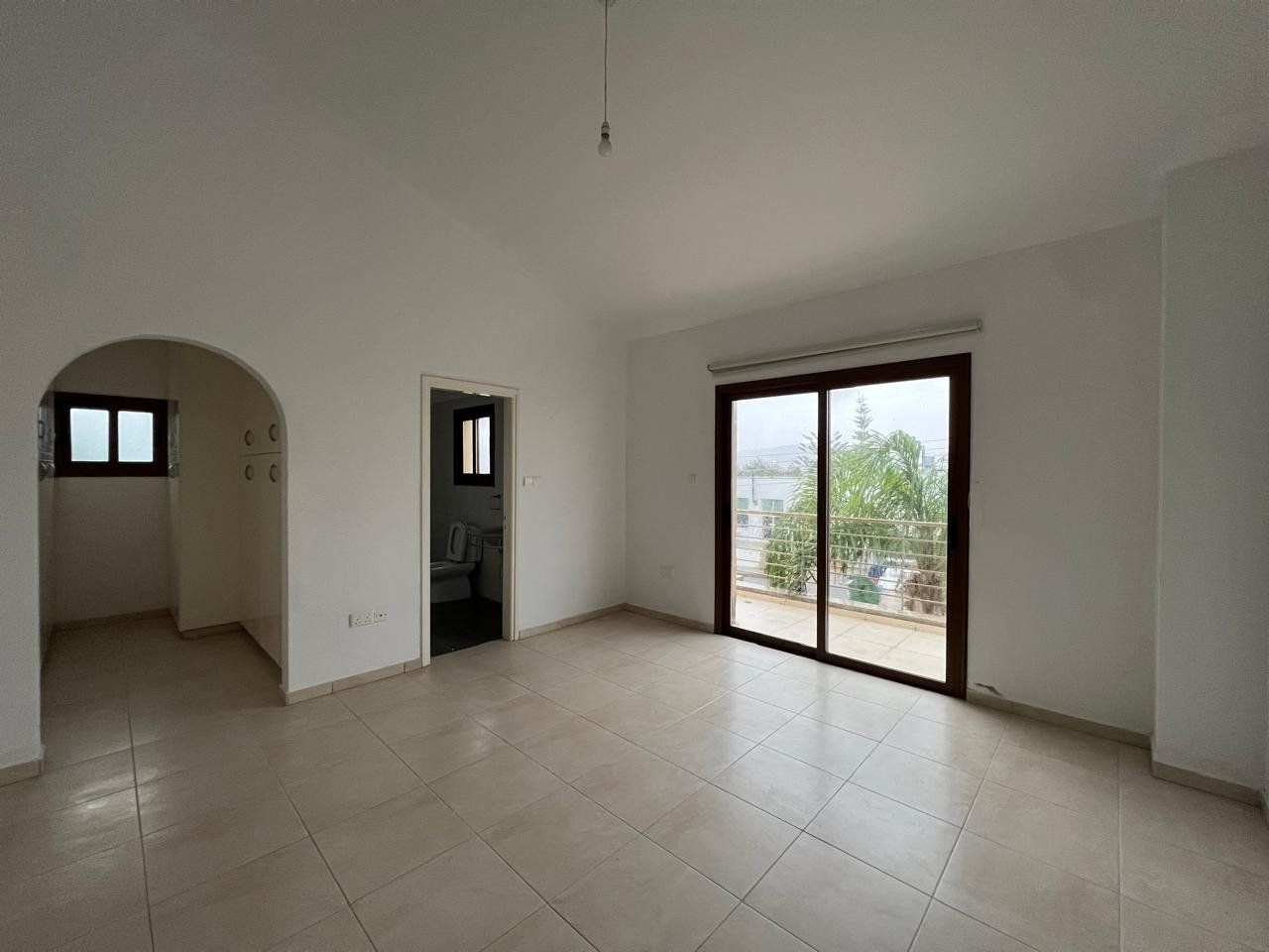 House in Paphos, Cyprus - picture 16