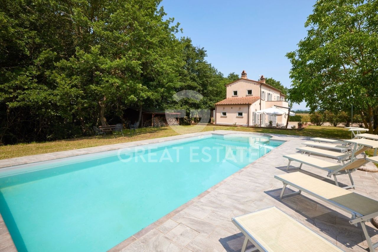 House in Cortona, Italy, 198 m² - picture 1