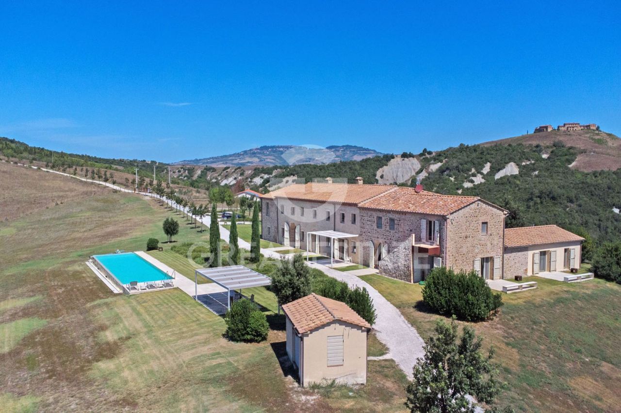 House in Volterra, Italy, 875 m² - picture 4