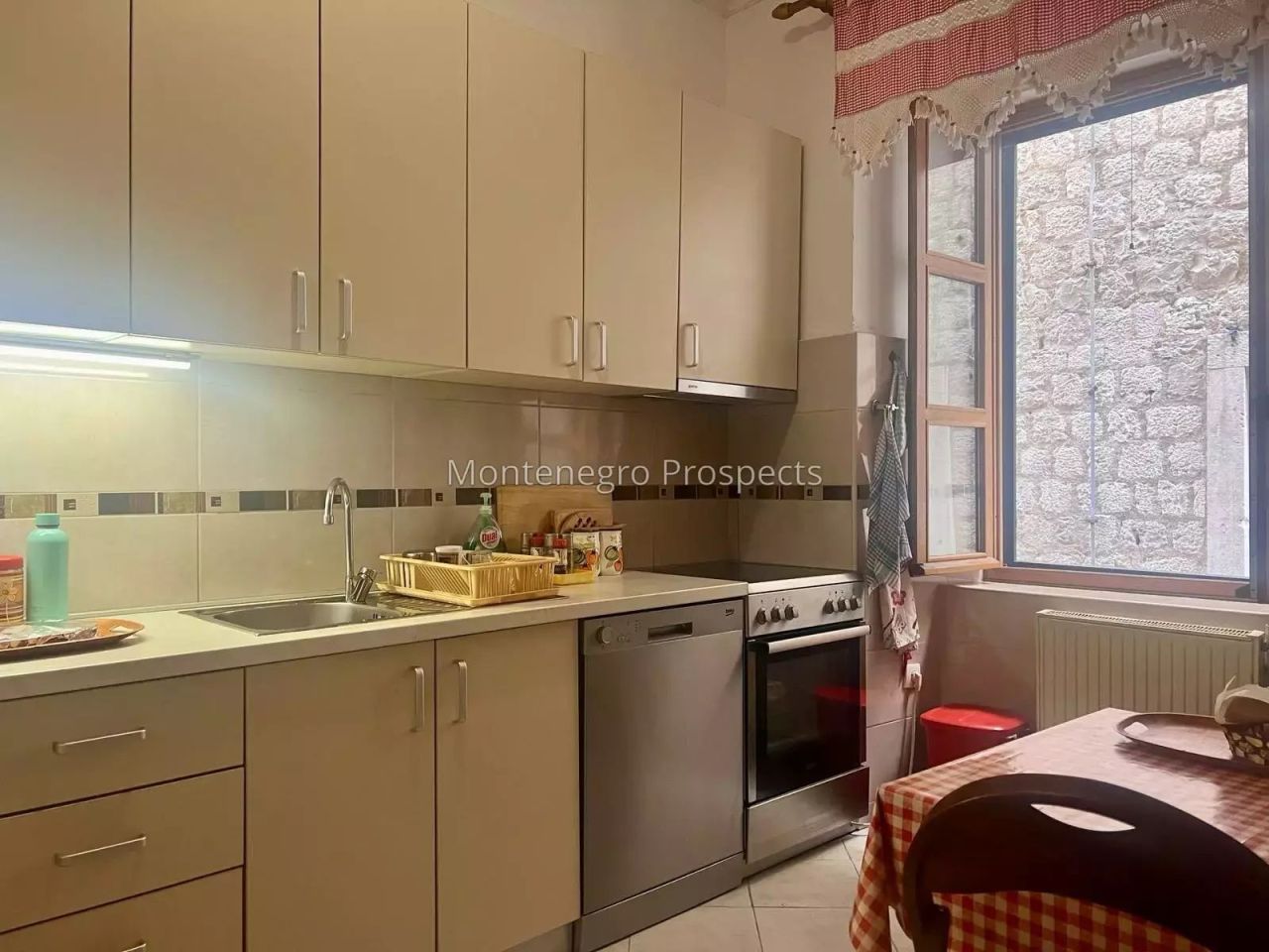 Apartment in Kotor, Montenegro, 81 m² - picture 12