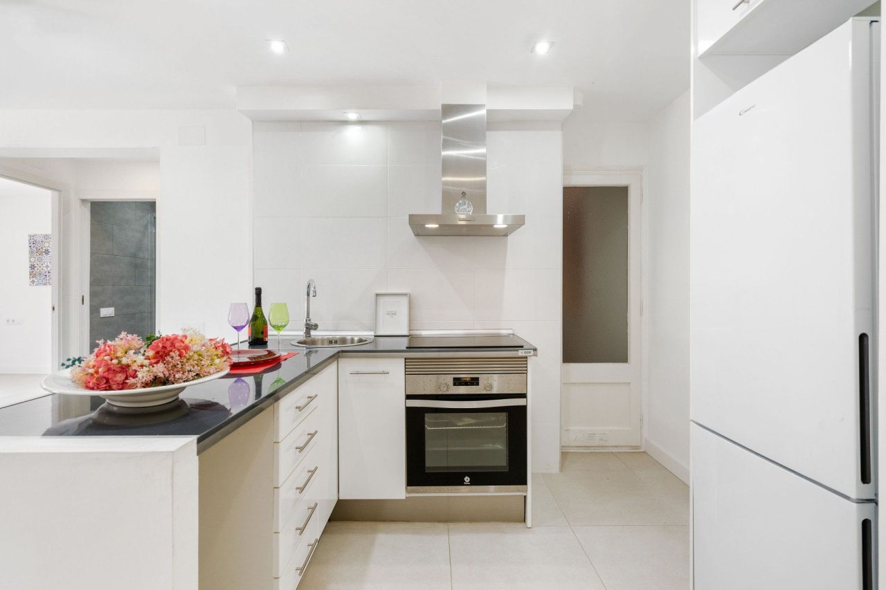 Apartamento en Castelldefels, España, 69 m² - imagen 1