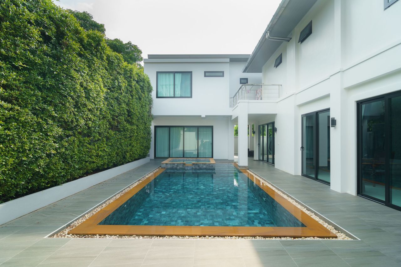 Villa in Phuket, Thailand, 1 580 m² - picture 1