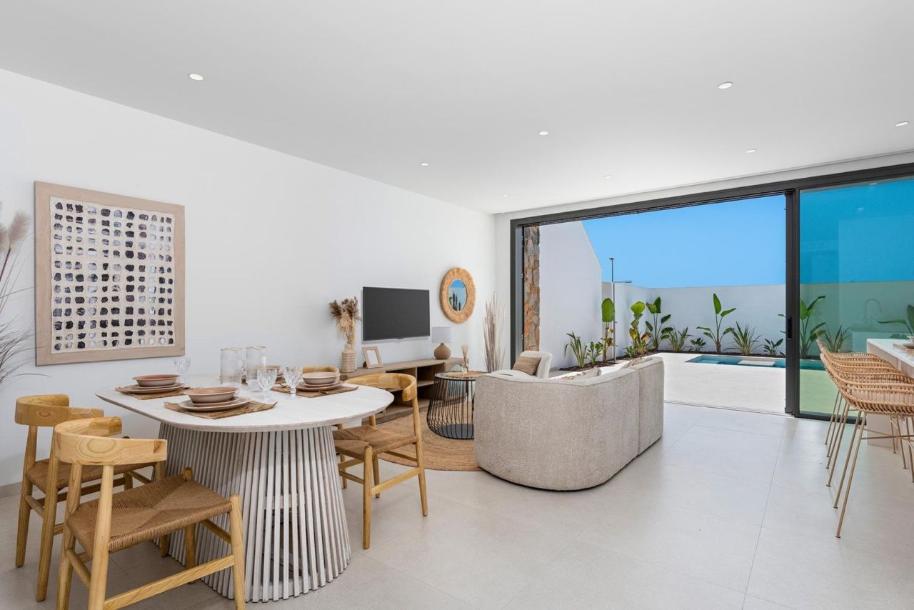 Villa in Los Alcazares, Spain, 109 m² - picture 4