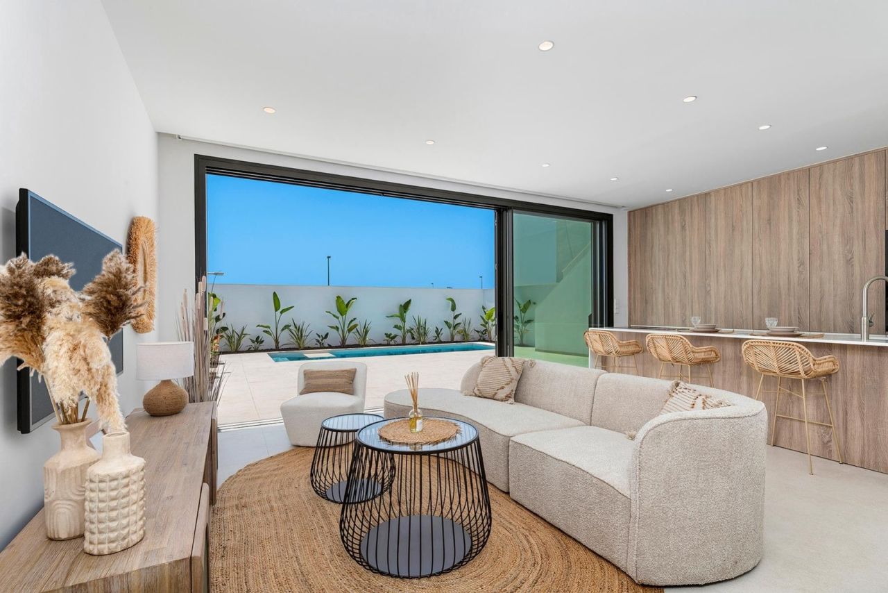 Villa in Los Alcazares, Spain, 109 m² - picture 5