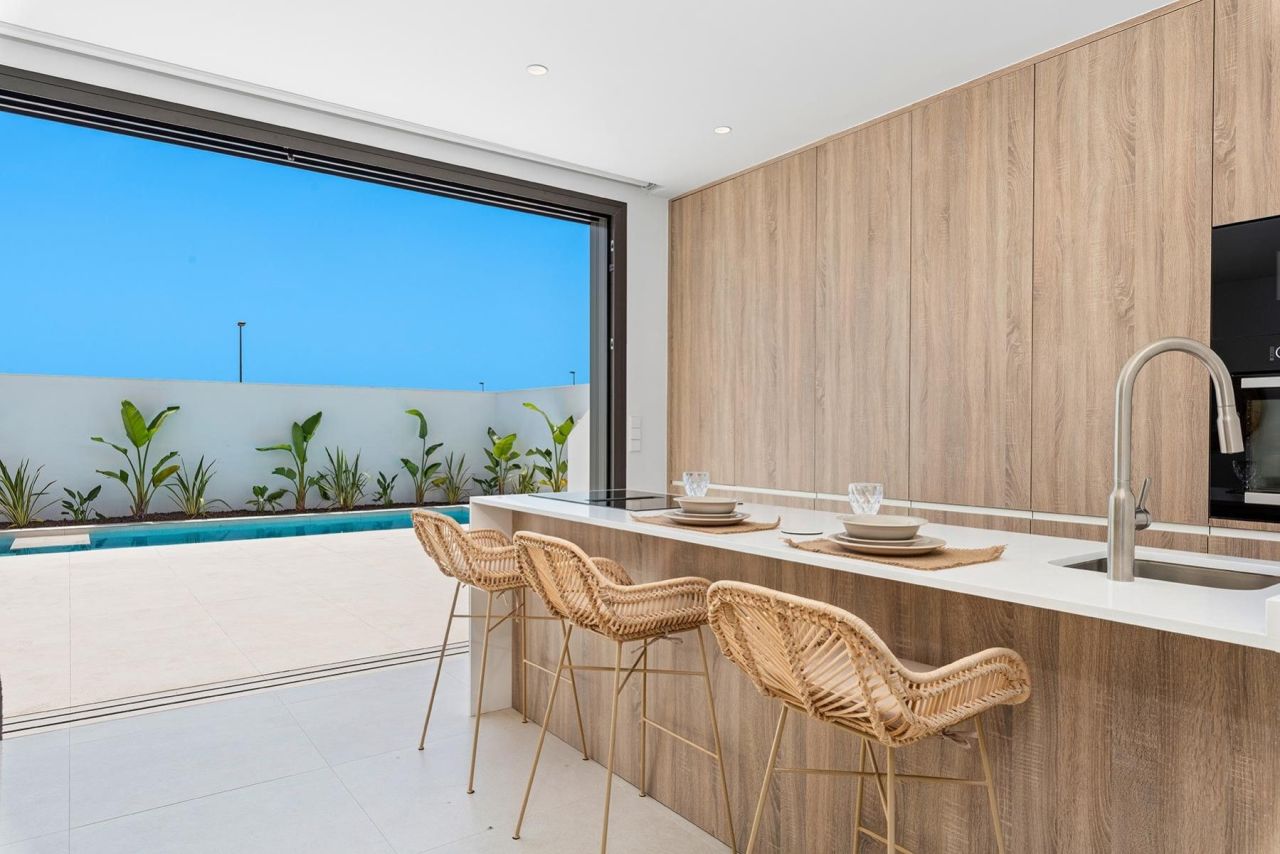 Villa in Los Alcazares, Spain, 109 m² - picture 8