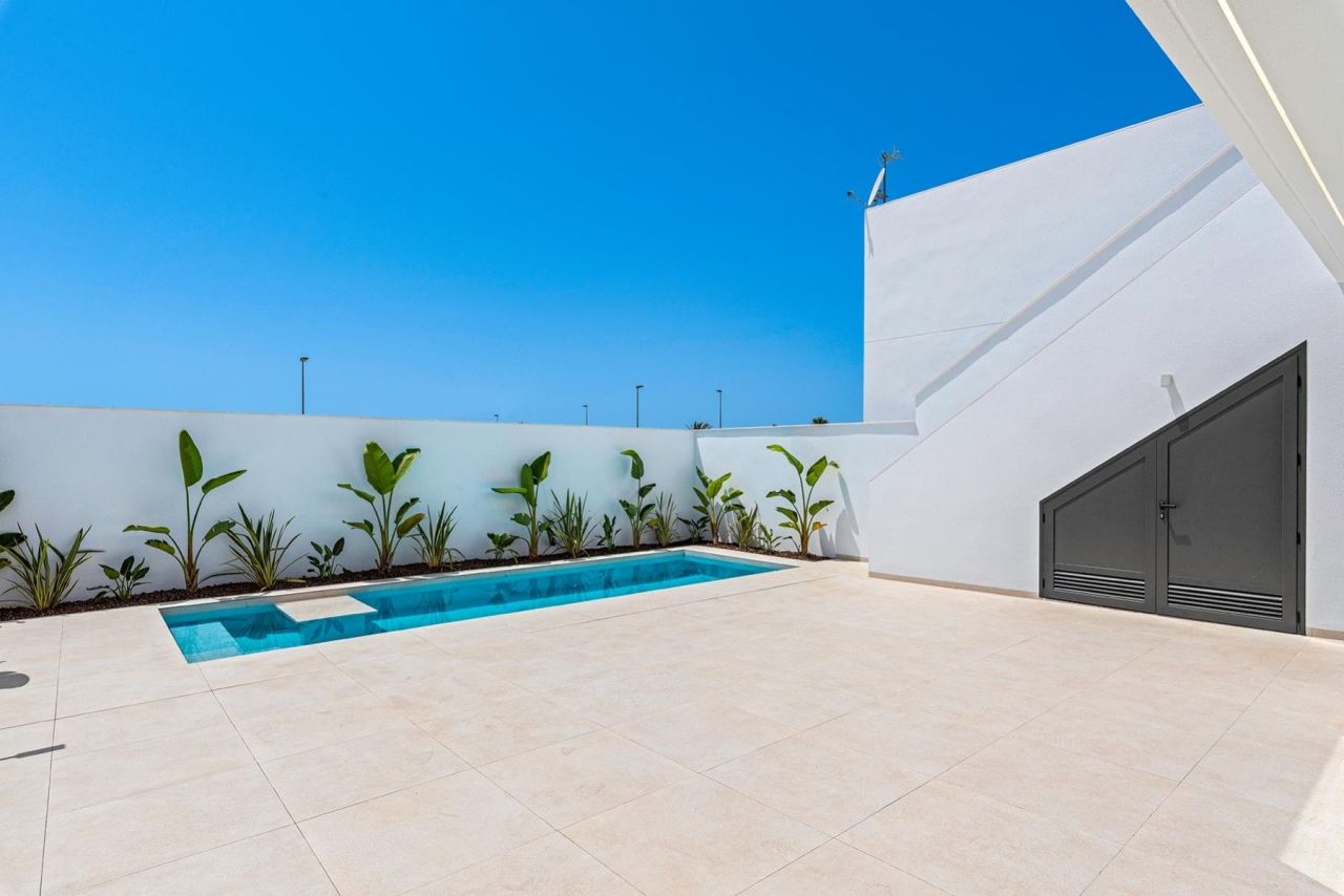 Villa in Los Alcazares, Spain, 109 m² - picture 18