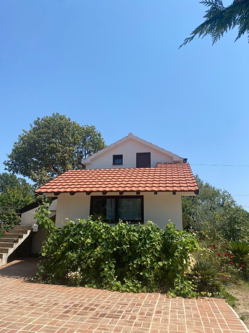 Haus in Krimovica, Montenegro, 76 m² - Foto 1
