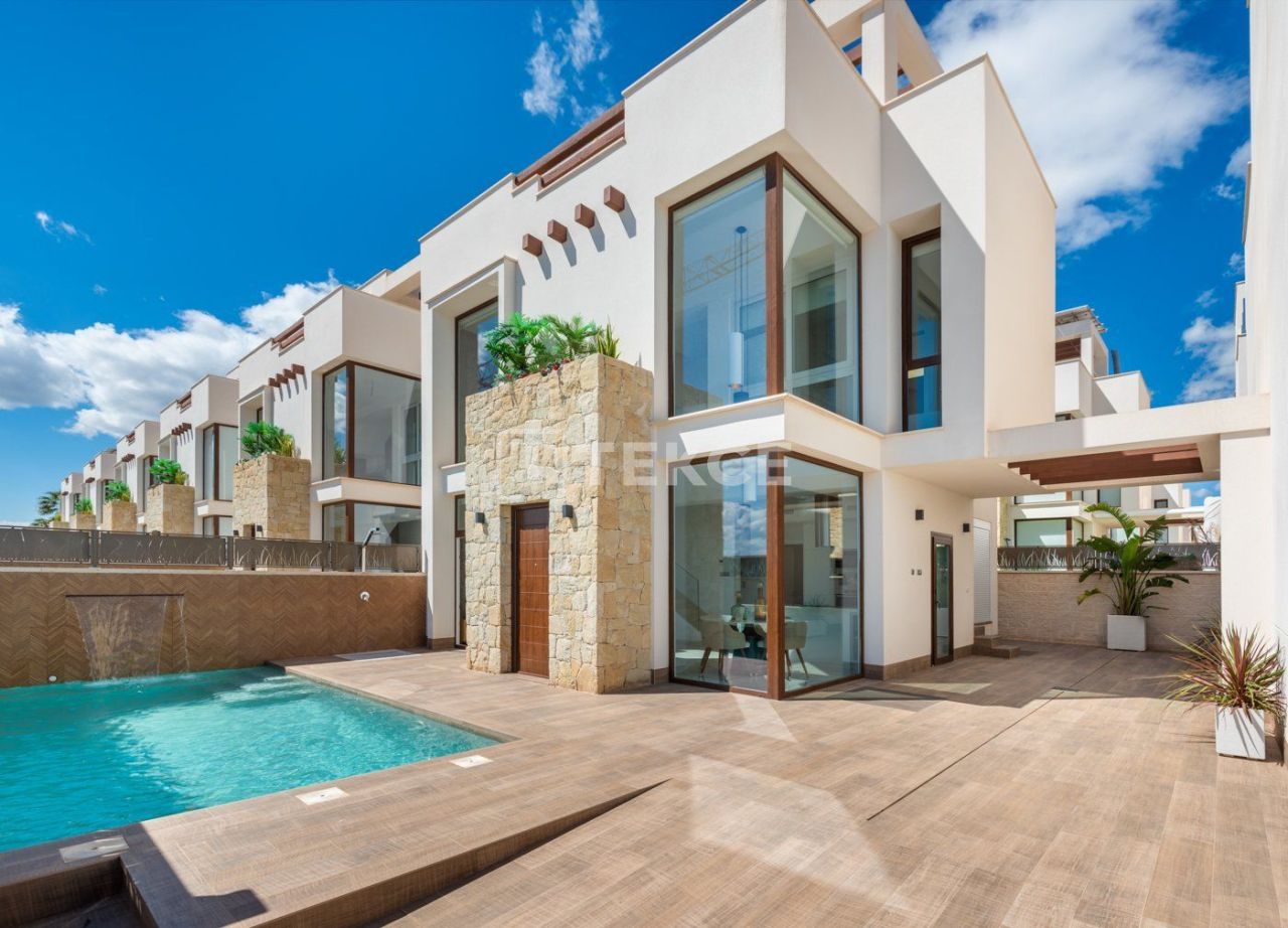 Villa en Los Montesinos, España, 191 m² - imagen 2