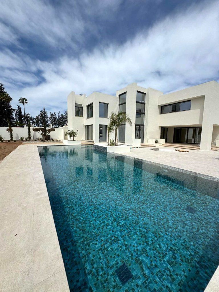 Flat in Nicosia, Cyprus, 860.8 m² - picture 1