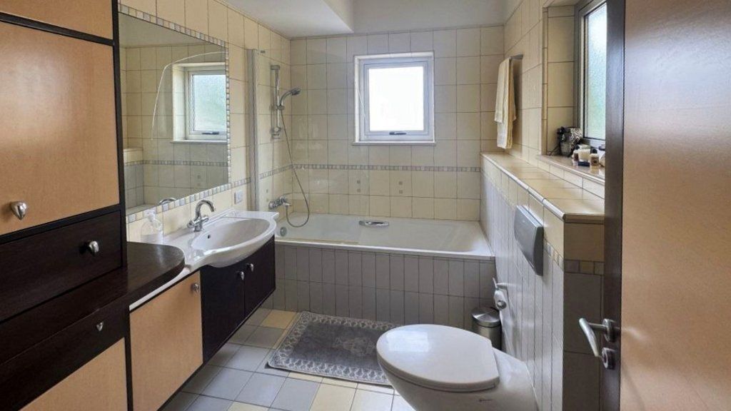 Flat in Limassol, Cyprus, 306 m² - picture 5