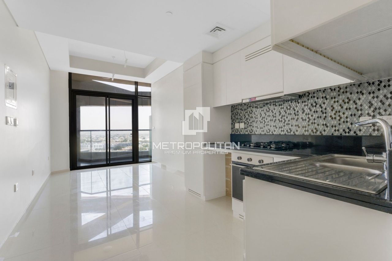 Apartment in Dubai, UAE, 54 m² - picture 1