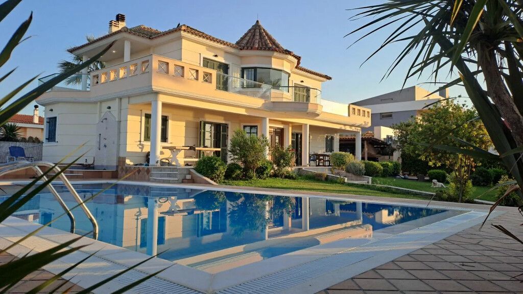 Villa sur Érétrie, Grèce, 390 m² - image 1