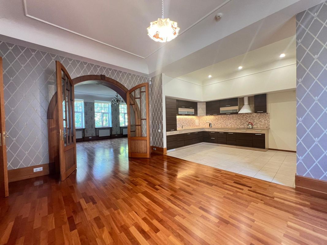 Piso en Riga, Letonia, 280 m² - imagen 1