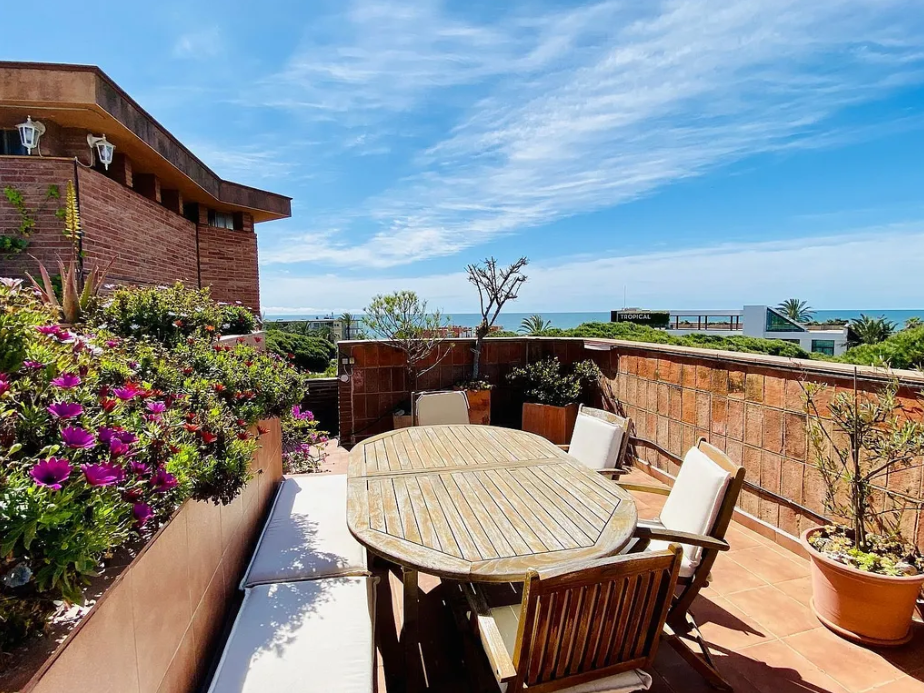 Apartment in Gava Mar, Spain, 130 m² - picture 8