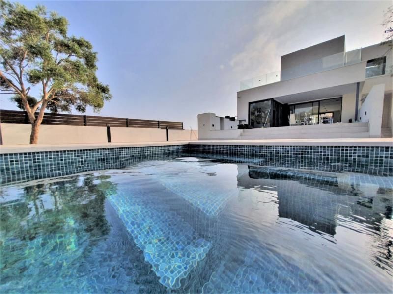 Maison à Sitges, Espagne, 308 m² - image 1