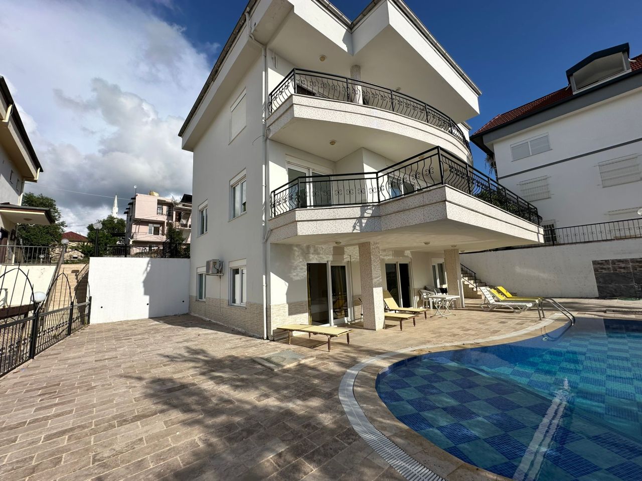 Villa à Alanya, Turquie, 350 m² - image 1