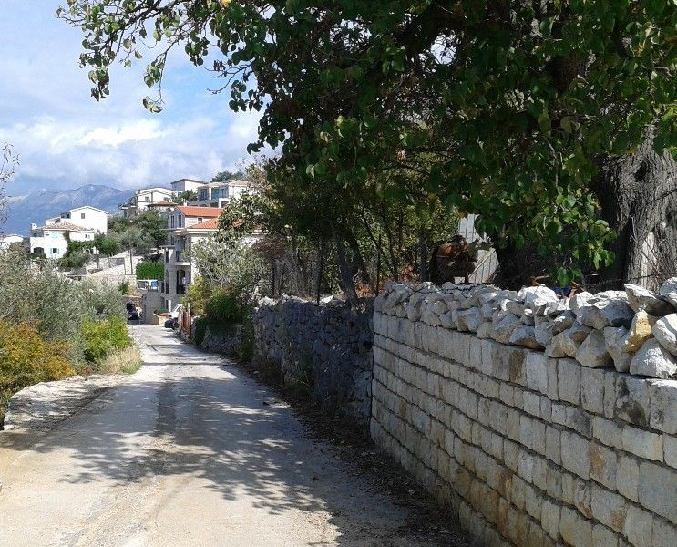 Terreno en Rezevici, Montenegro, 4 864 m² - imagen 1
